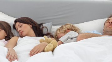 New Research Finds Sleeping in on the Weekend Won't