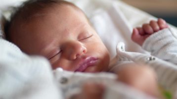 Infant Gut Microbes Have Their Own Circadian Rhythm And Diet Has Little Influence on How The Microbiome is Composed